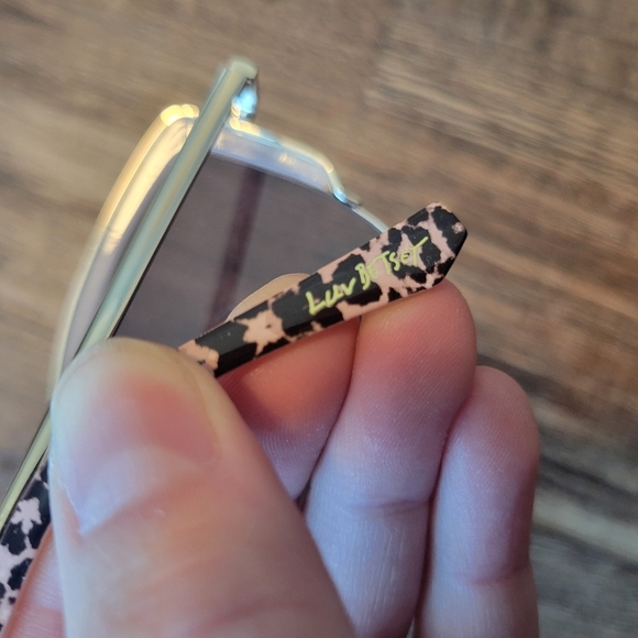 Betsey Johnson Luv Betsey Sunglasses - Picture 4 of 4